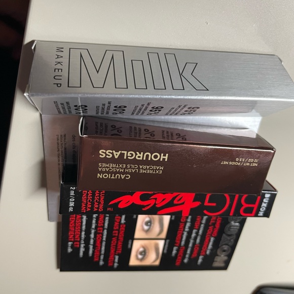 New. Mascara in mini size. - Picture 5 of 5